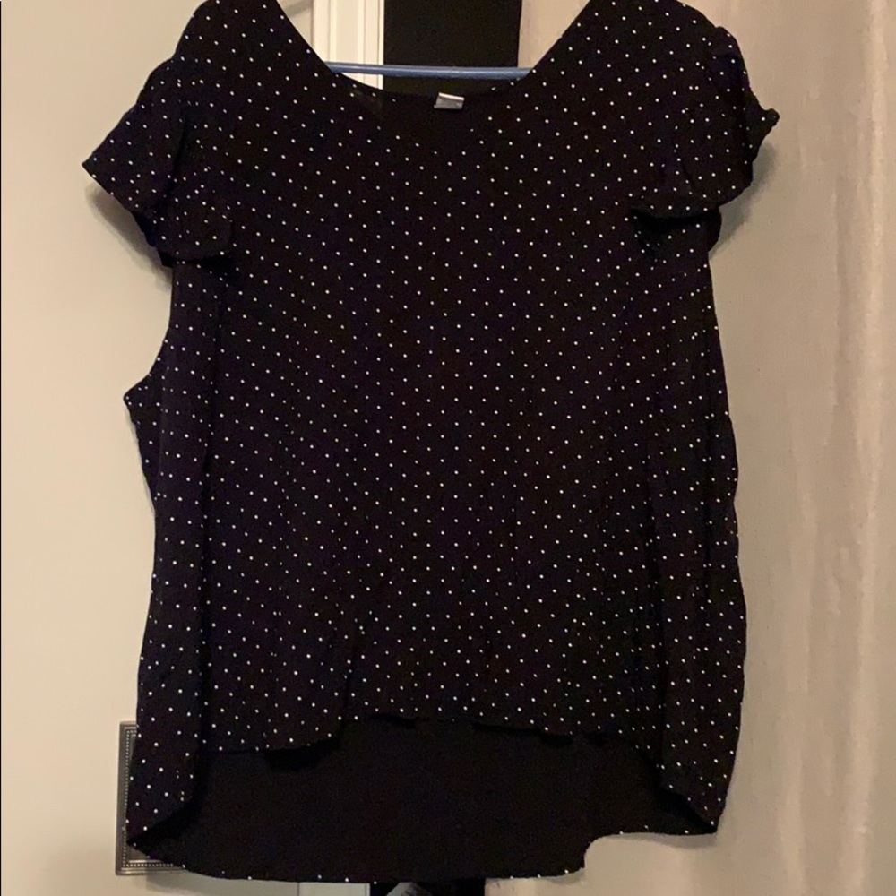 Black and white old navy top